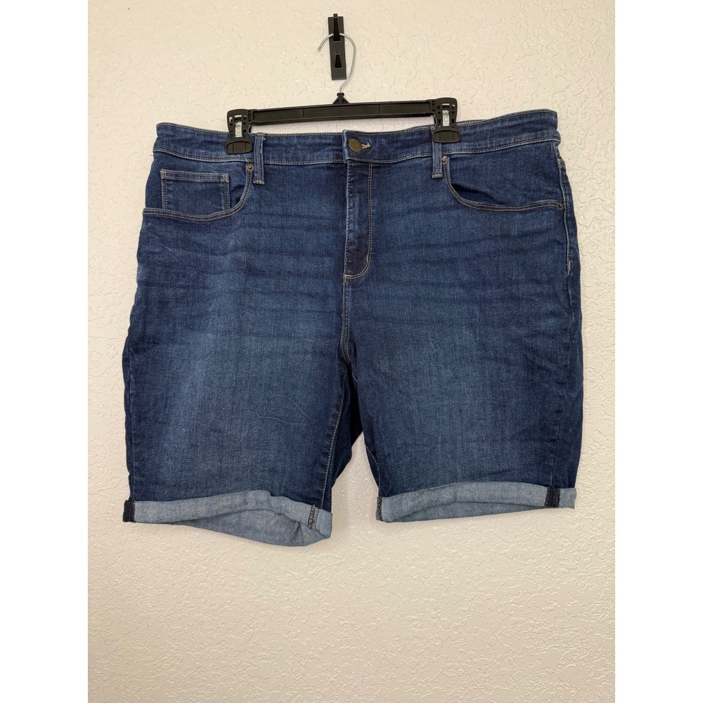 Universal Thread Womens Plus Size 20WR Mid Rise Bermuda Denim Shorts Dark Wash